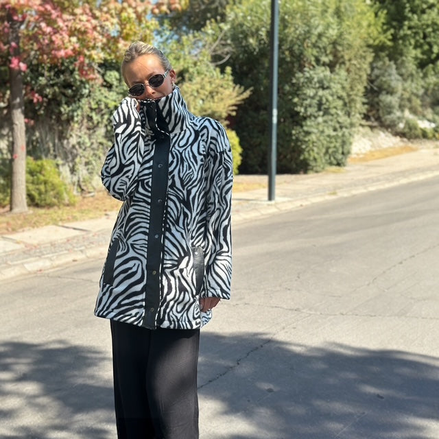 Polerón Tipo Chaqueta Cebra´s