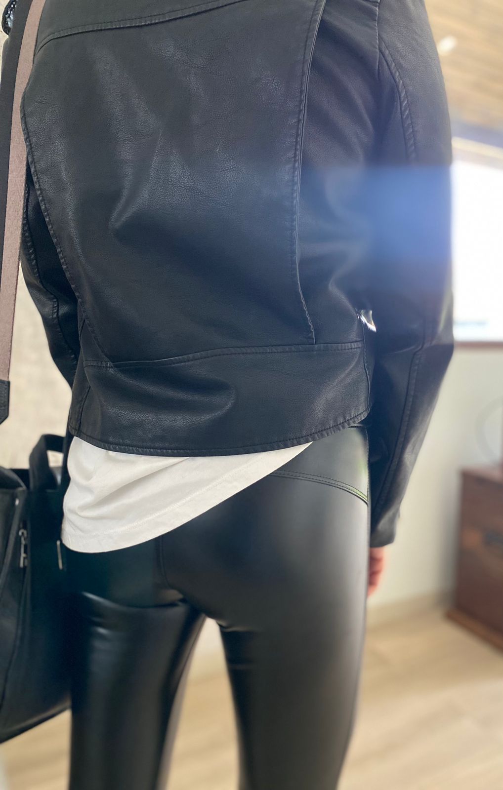 Calza Cuerina Negra